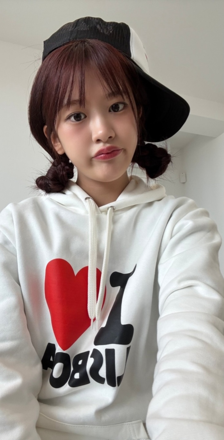 Recent activity shot of An Yujin (IVE)
