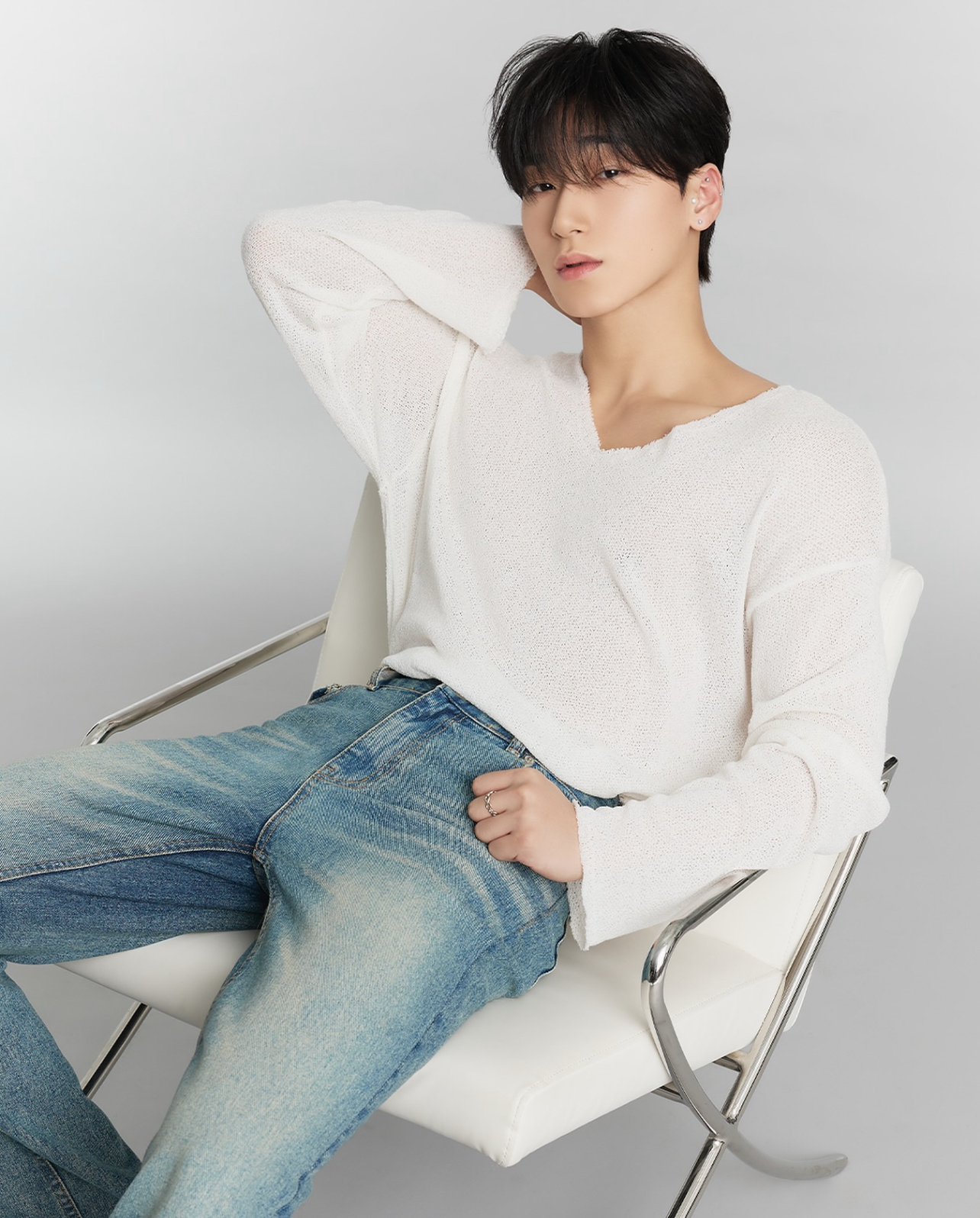 Behind-the-scenes cut of San (ATEEZ)