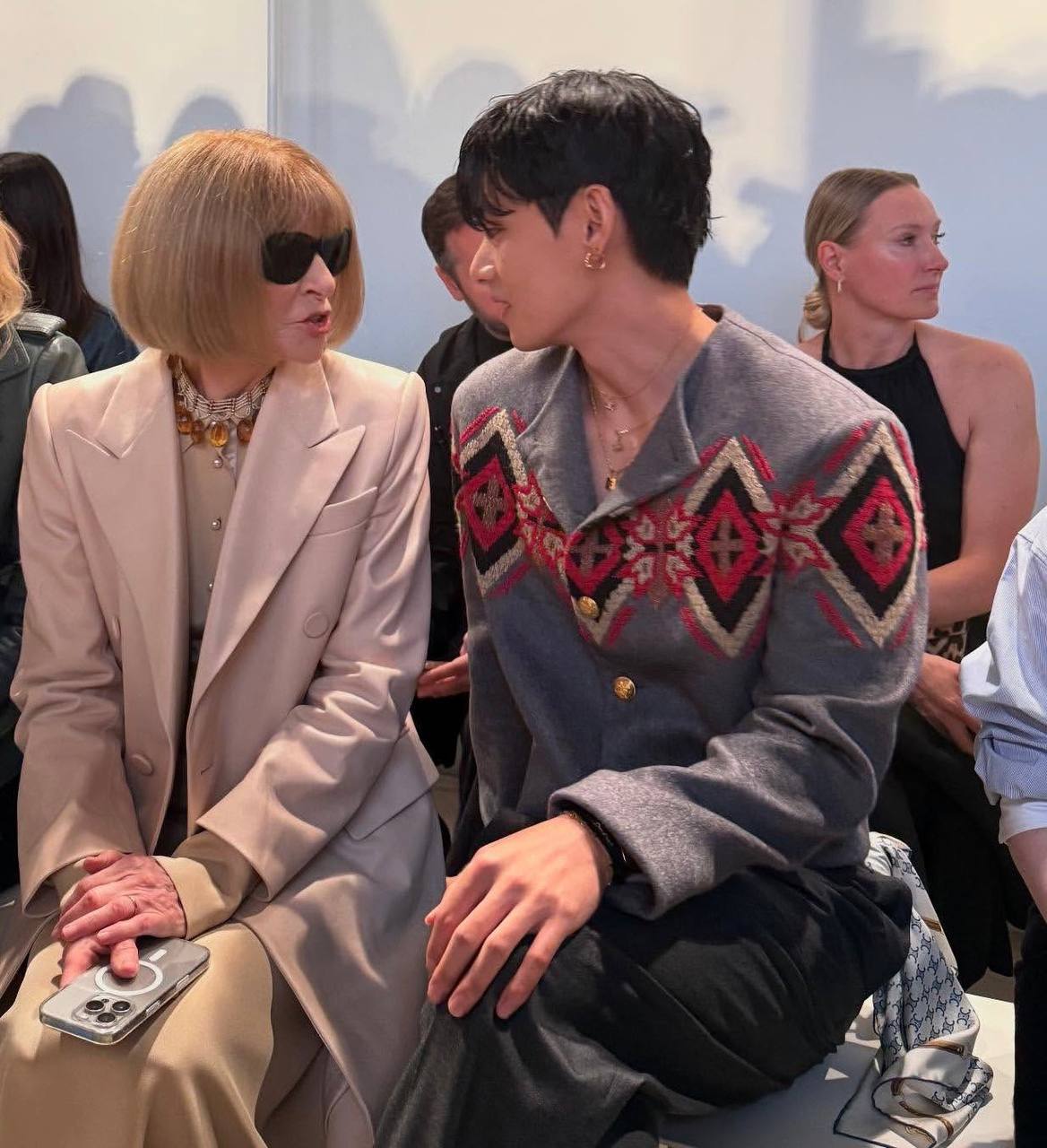 Foto aktivitas terbaru V (BTS)