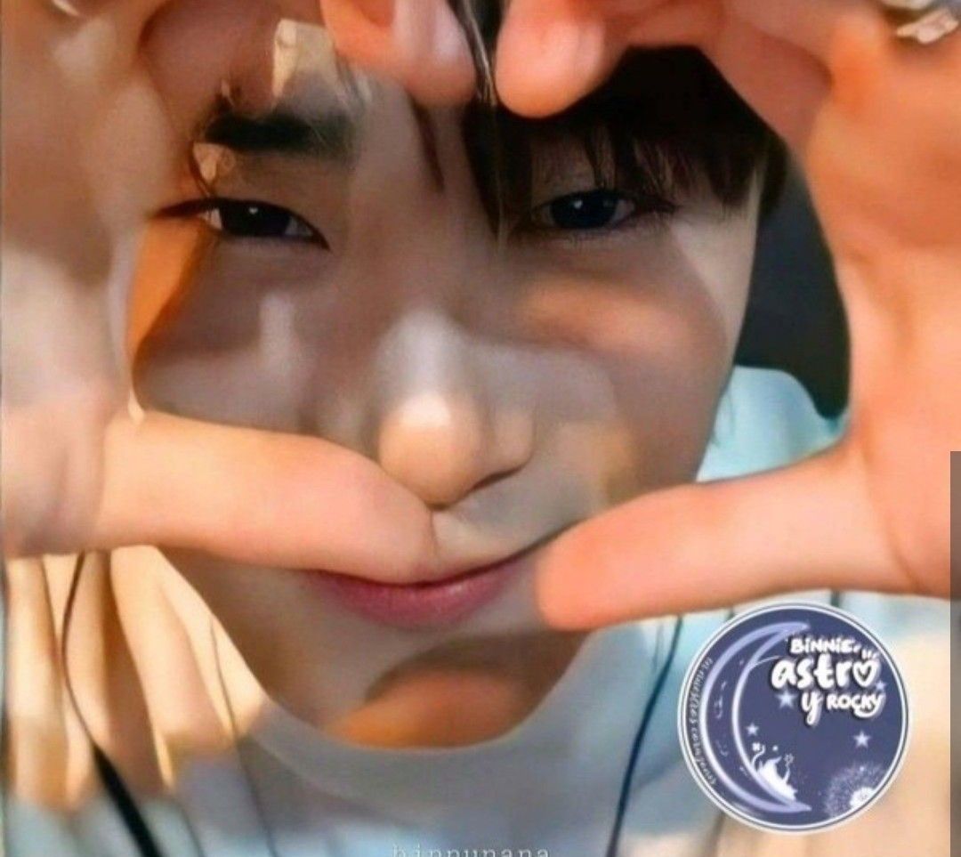 Latest photo of Moonbin (ASTRO)