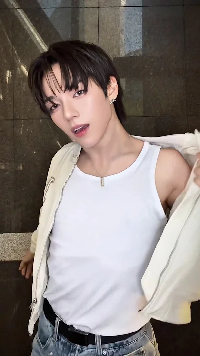 제이엘 (아홉)의 최신 사진