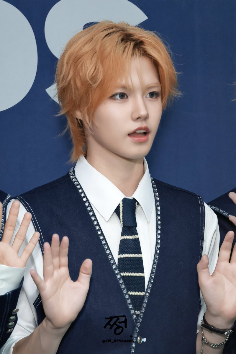 A moment captured by Park Juwon (AHOF)'s fan