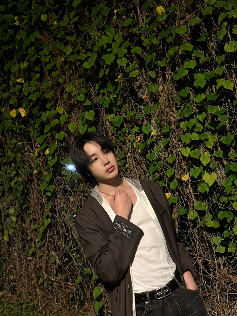 A moment captured by Xikers's fan