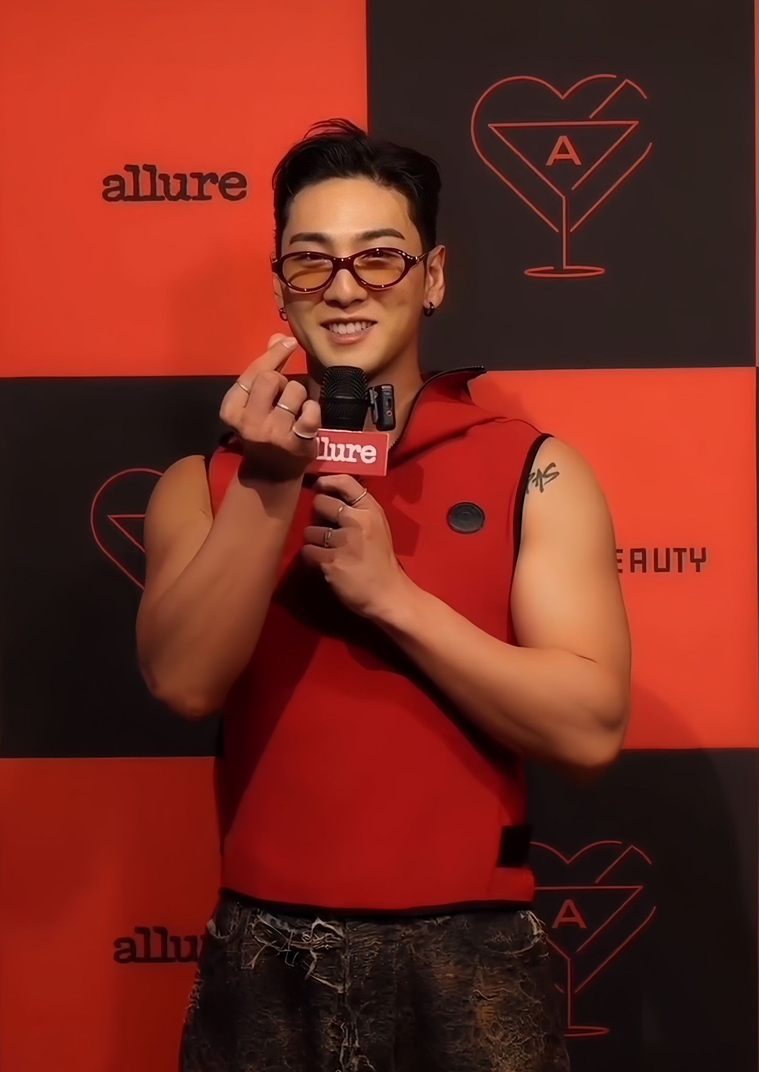 A moment captured by Baekho's fan