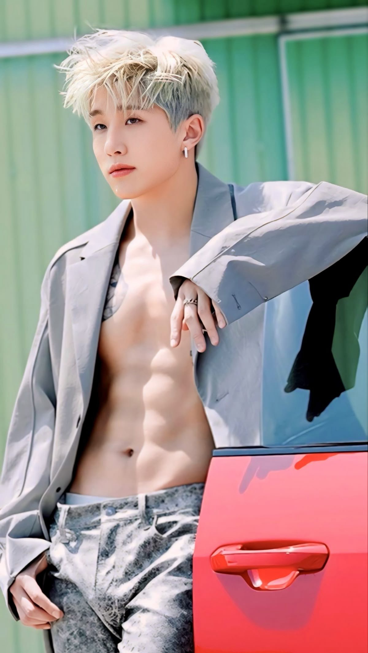 Behind-the-scenes cut of Jinjin (ASTRO)