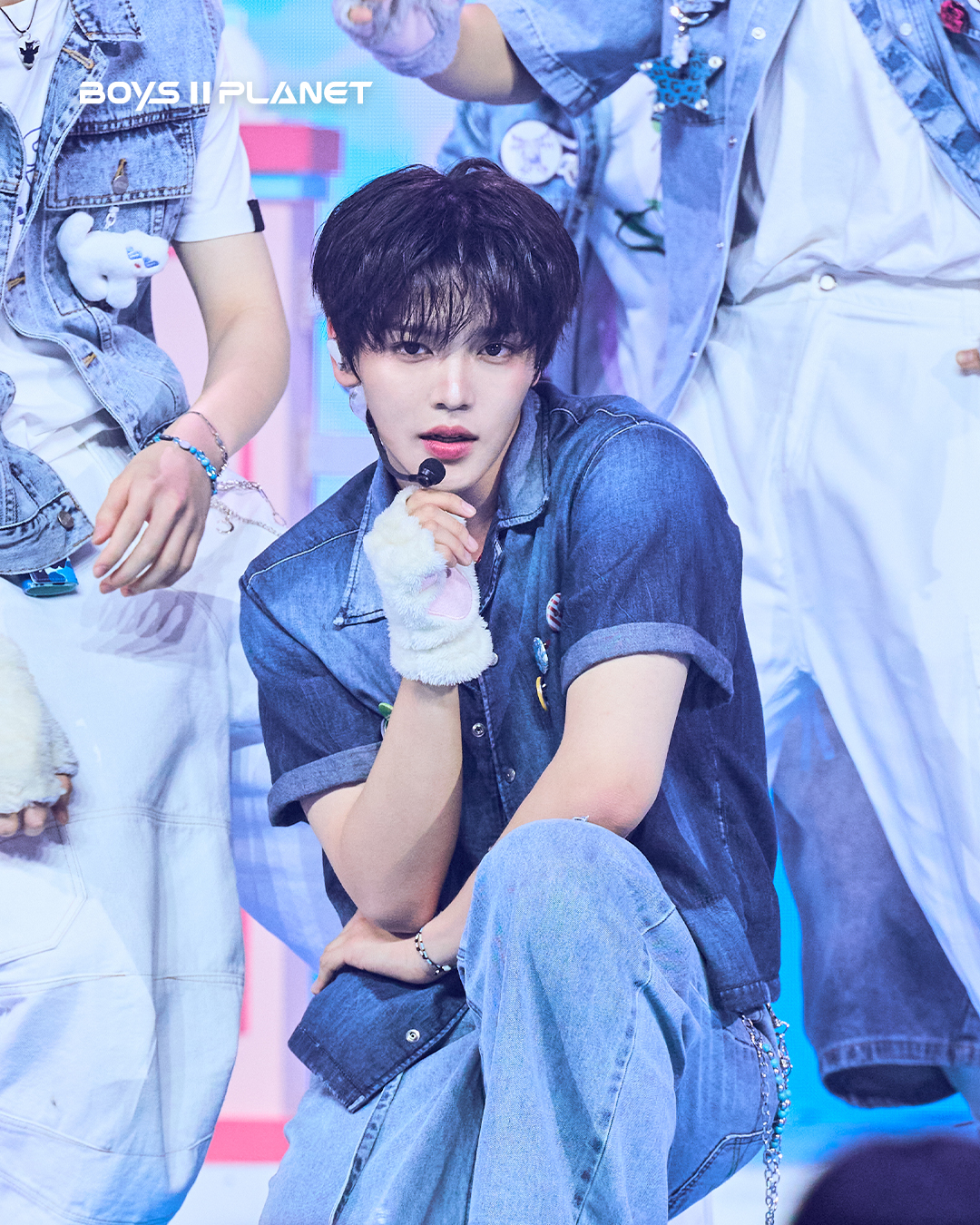 A moment captured by Jang Haneum's fan