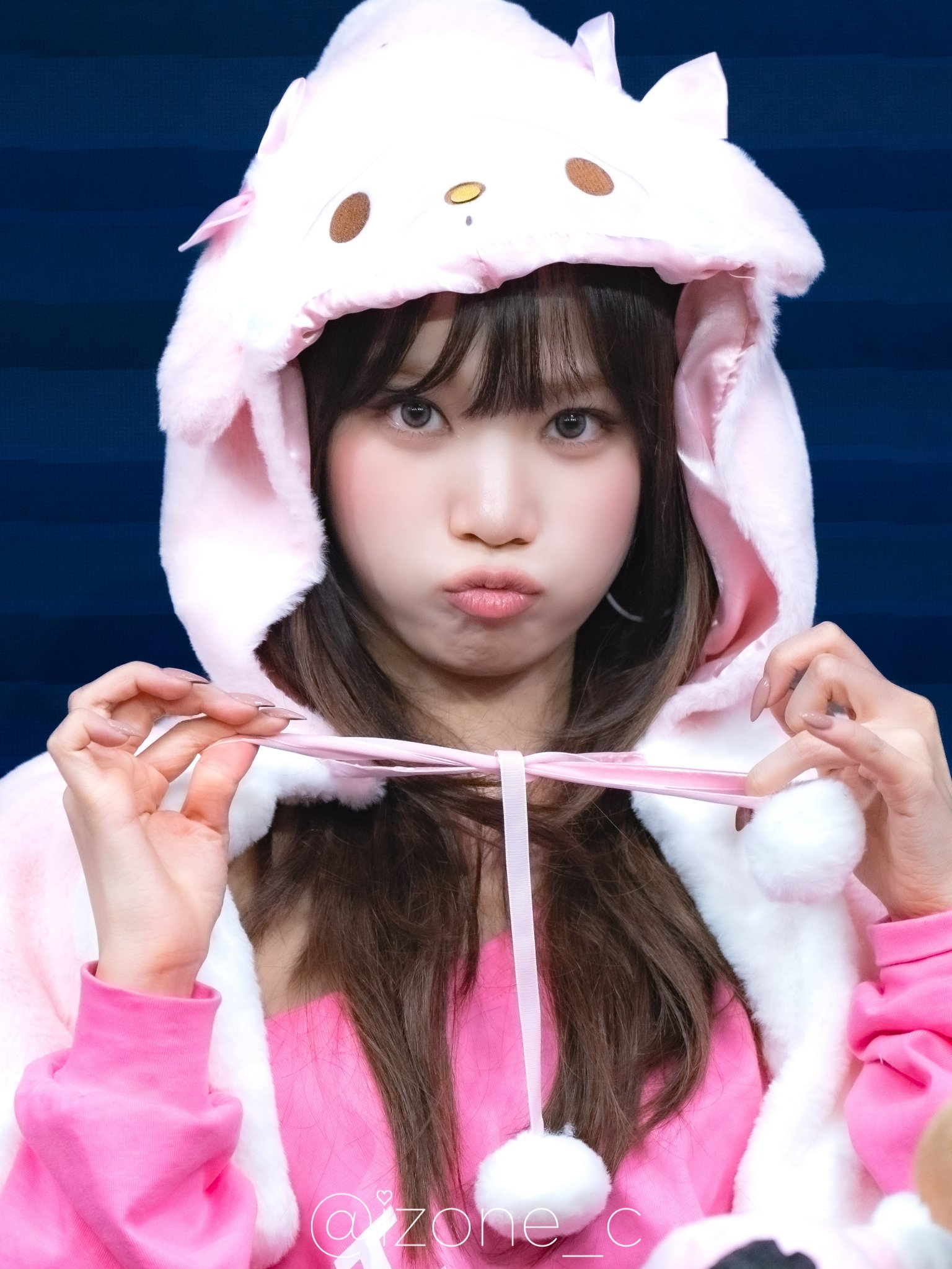 Behind-the-scenes cut of Kim Chaewon (LE SSERAFIM)