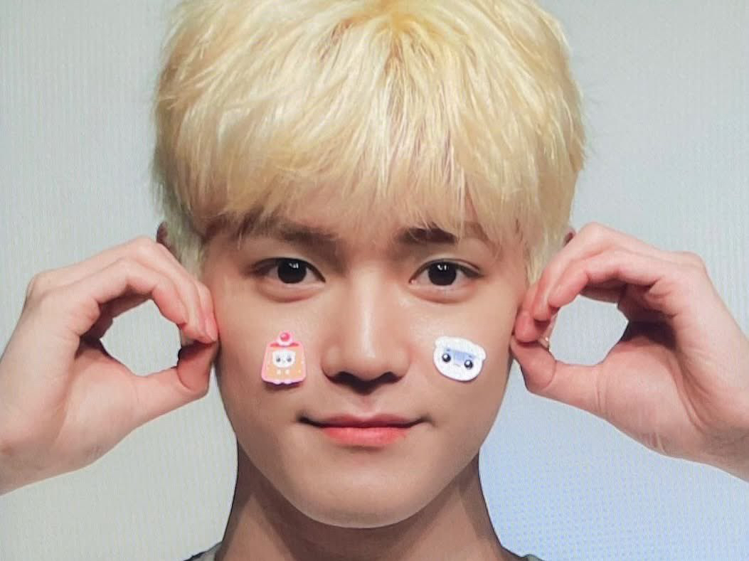 A moment captured by Taeyong (NCT 127)'s fan