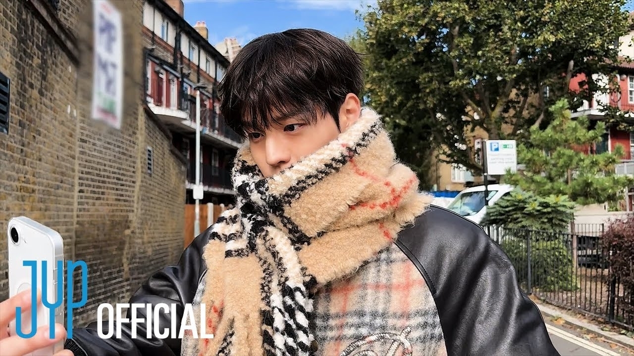 Behind-the-scenes cut of Stray Kids