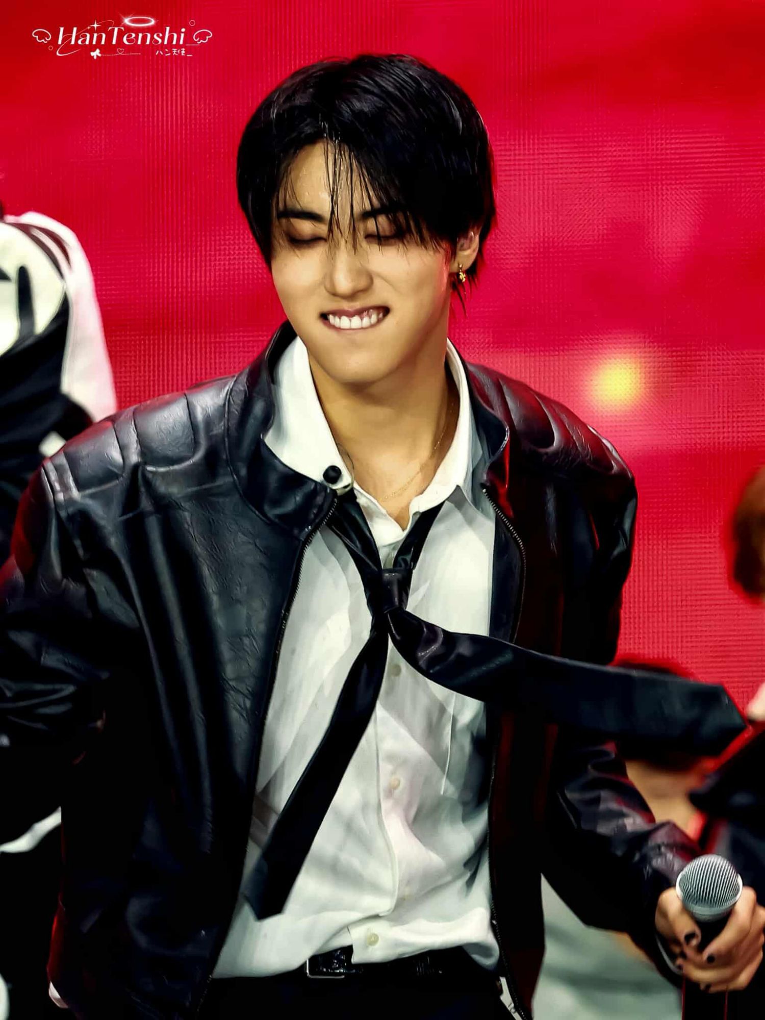 Latest photo of HAN (Stray Kids)