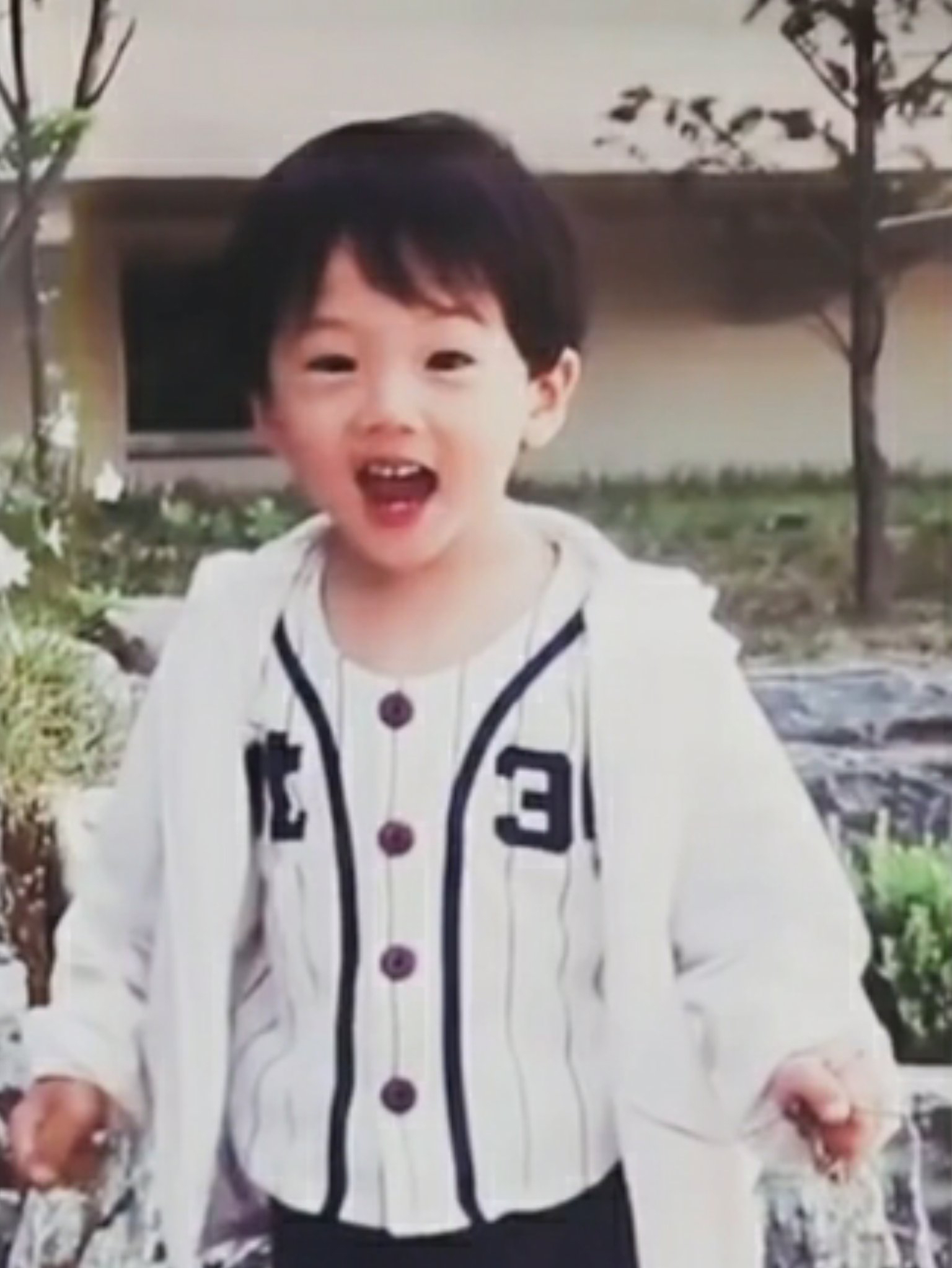 Behind-the-scenes cut of Jisung (NCT DREAM)