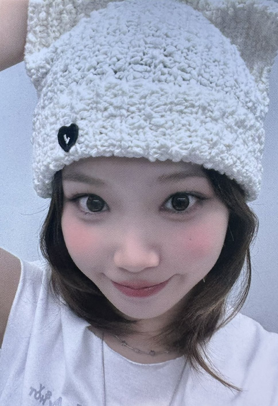 A moment captured by Kim Chaewon (LE SSERAFIM)'s fan