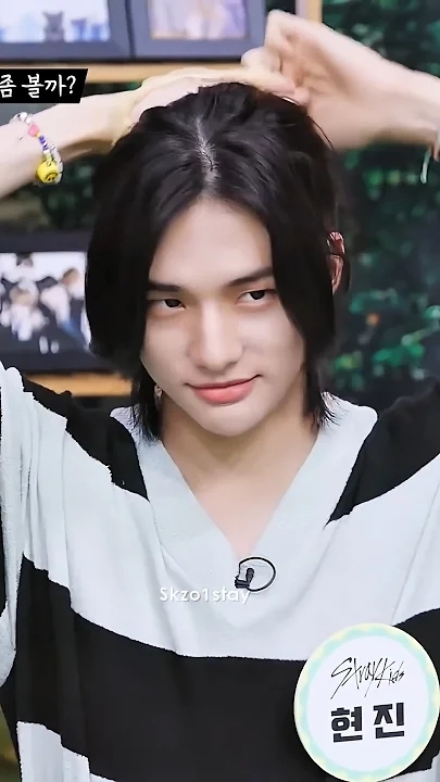 Latest photo of Hyunjin (Stray Kids)