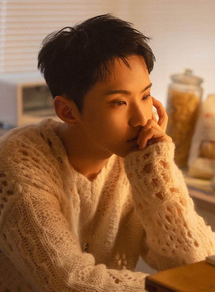 Latest photo of Hoshi (SEVENTEEN)