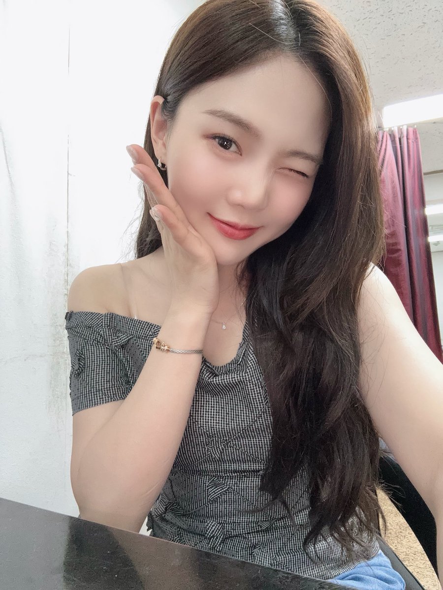 OH MY GIRL的最新活動照片
