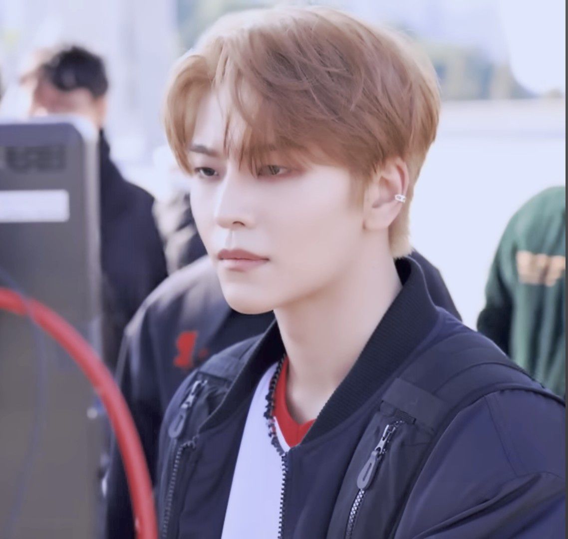 A moment captured by He Xinlong (ALPHA DRIVE ONE)'s fan