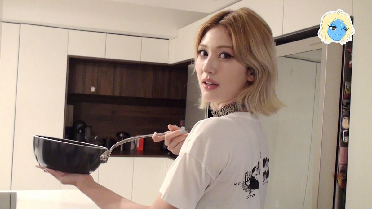 Behind-the-scenes cut of Jeon Somi
