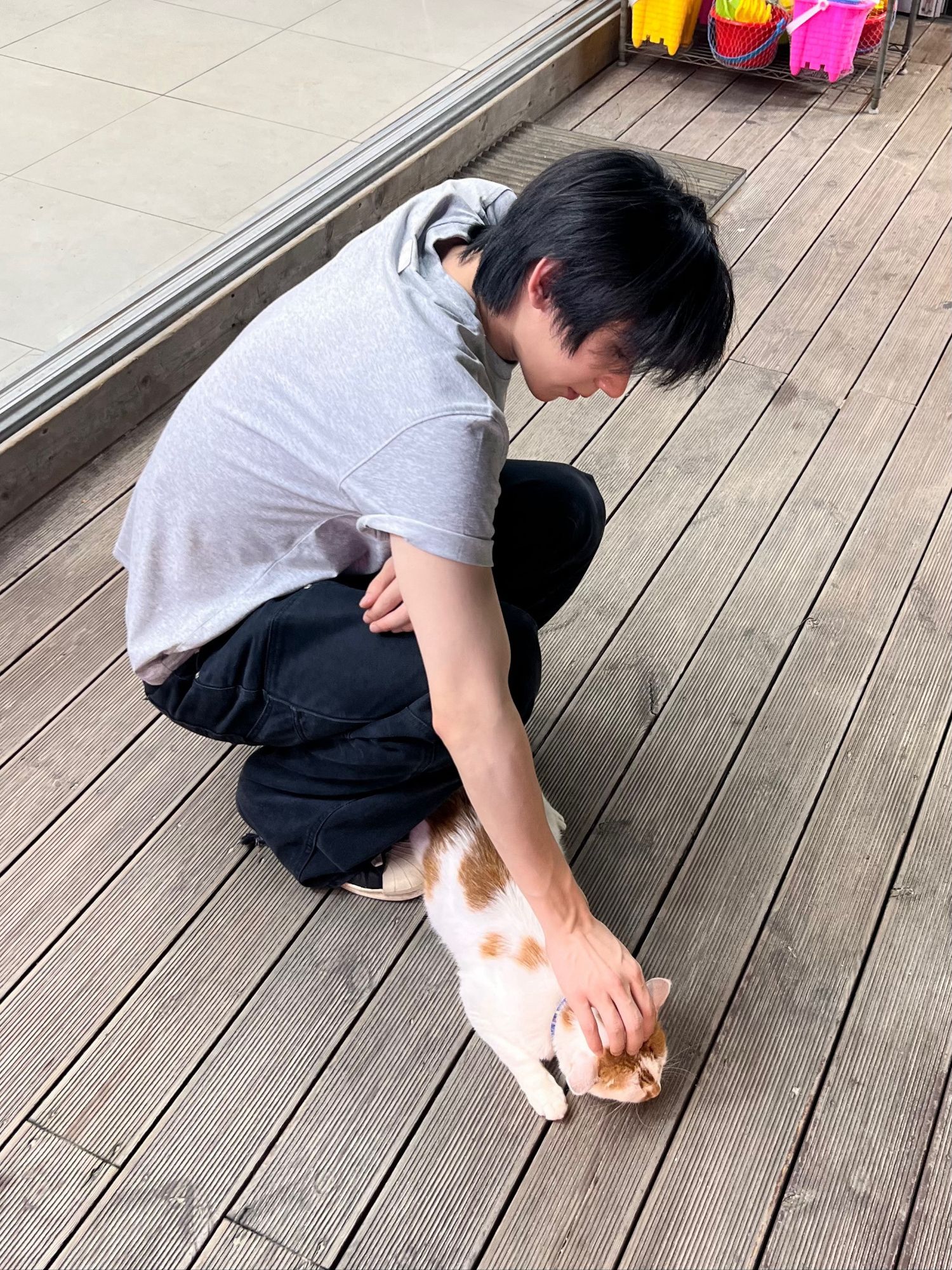 Behind-the-scenes cut of Park Han (AHOF)