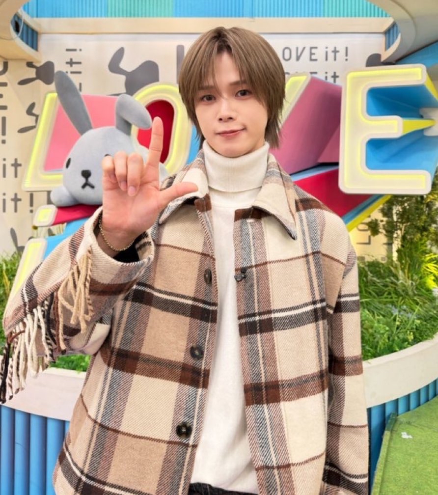 A moment captured by K (&TEAM)'s fan