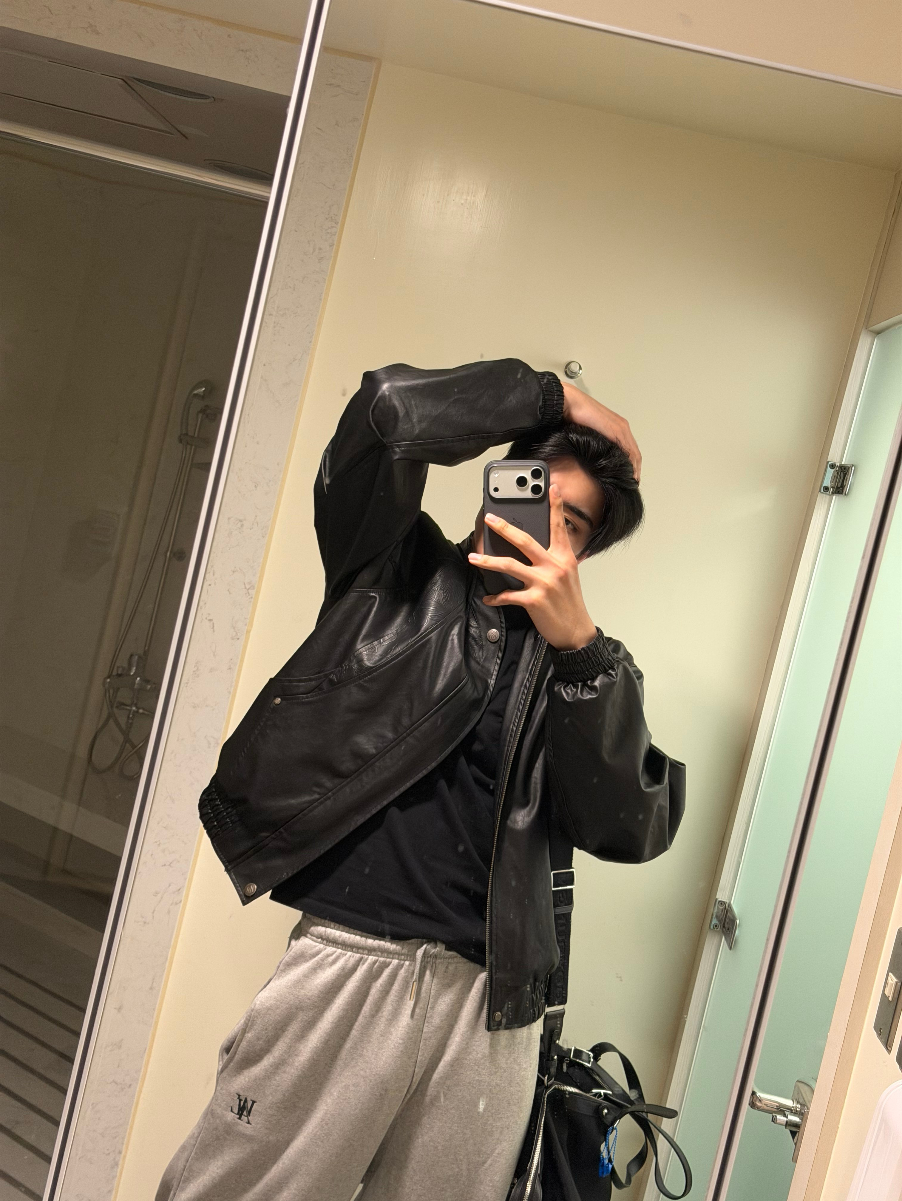 Foto aktivitas terbaru Park Gunwook (ZEROBASEONE)