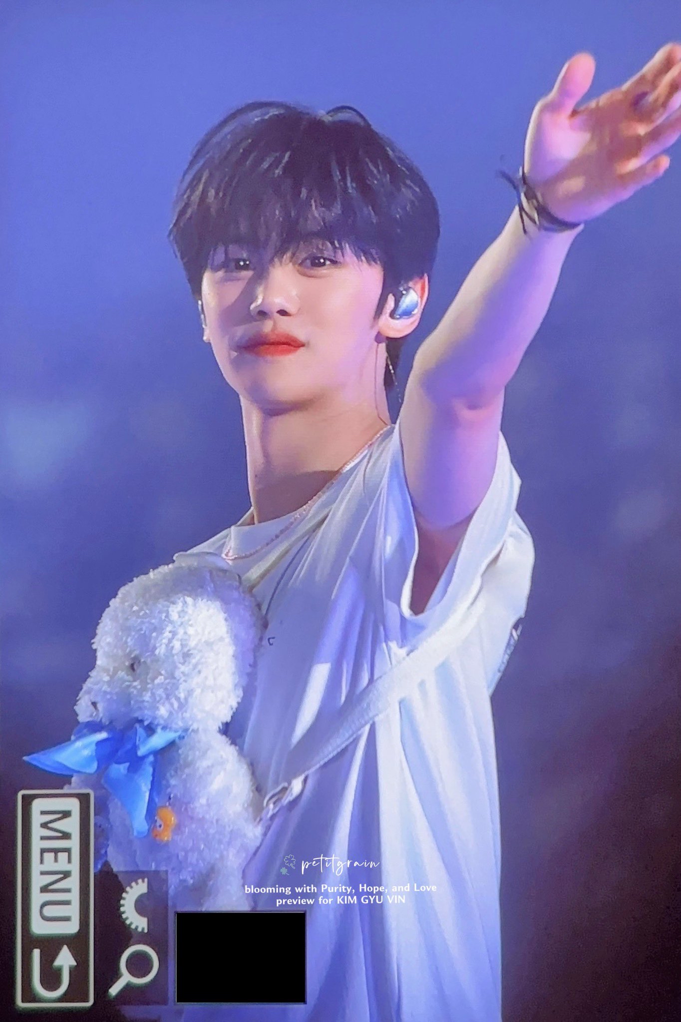 Behind-the-scenes cut of Kim Gyuvin (ZEROBASEONE)