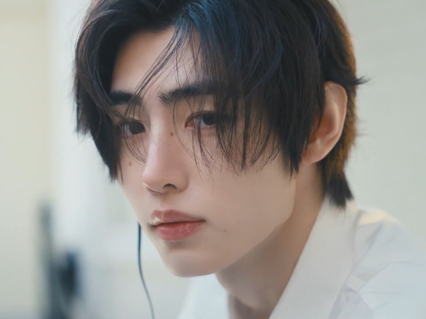 Latest photo of Sunghoon (ENHYPEN)