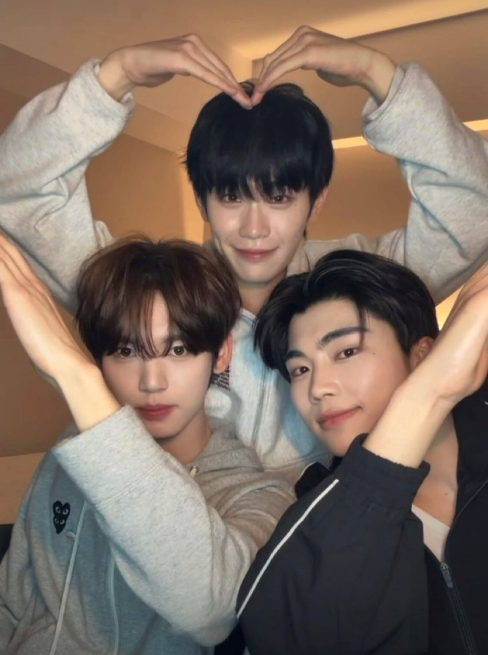 朴干旭 (ZEROBASEONE)的最新照片