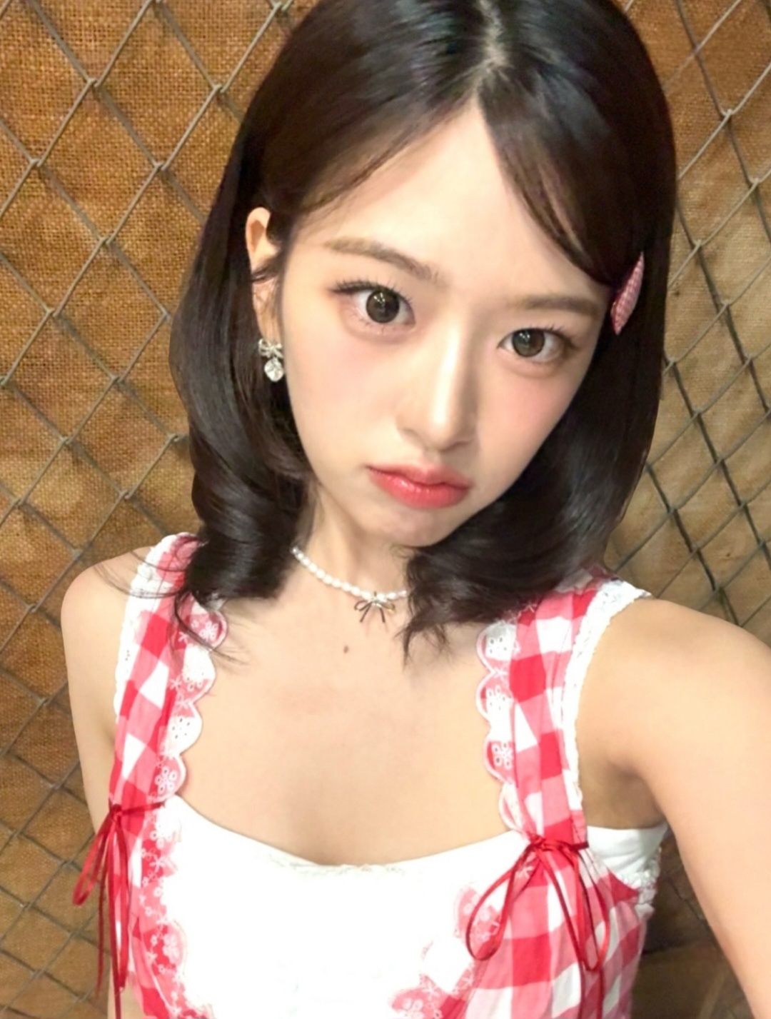 A moment captured by An Yujin (IVE)'s fan
