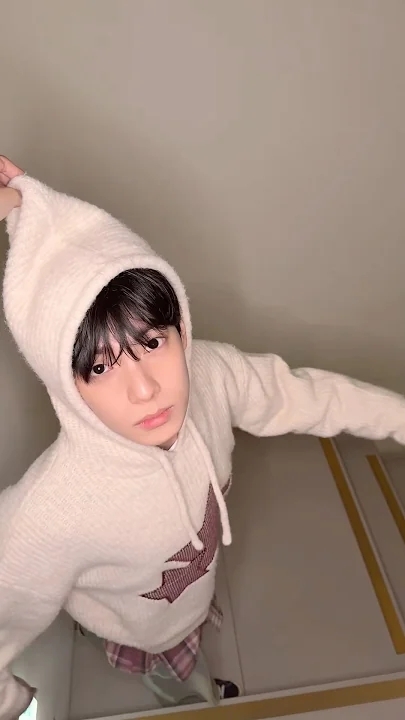 Today's most popular wallpaper in the Chuei Liyu community