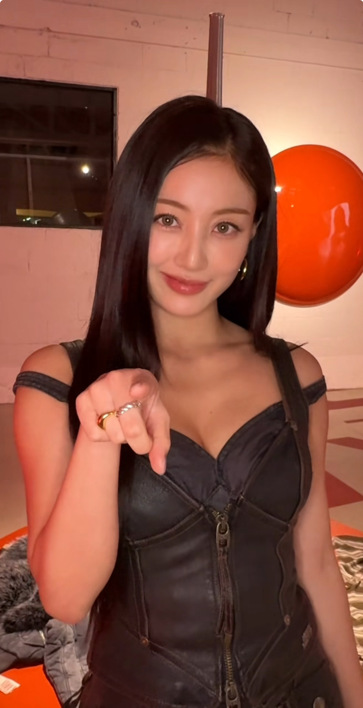 志效 (TWICE)的最新照片