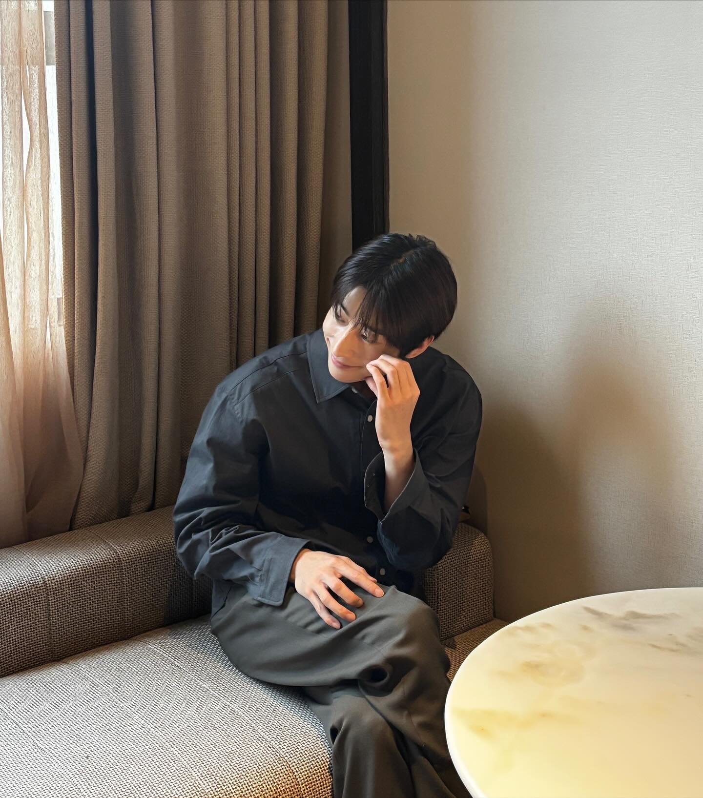 Behind-the-scenes cut of Han Seungwoo
