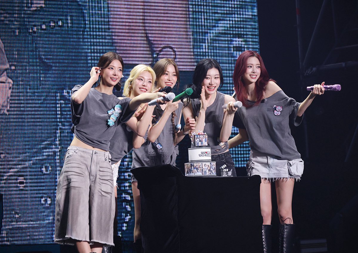 Behind-the-scenes cut of ITZY