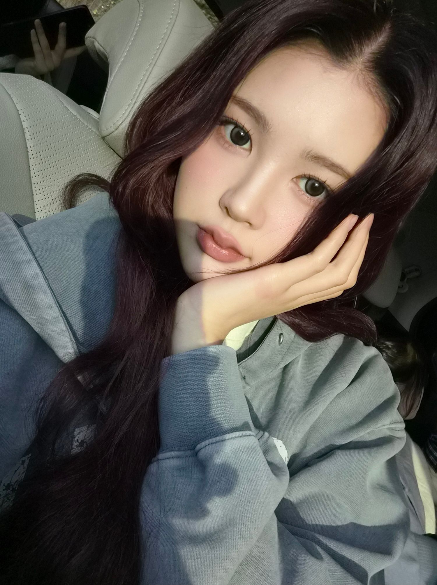 Behind-the-scenes cut of A-na (Hearts2Hearts)