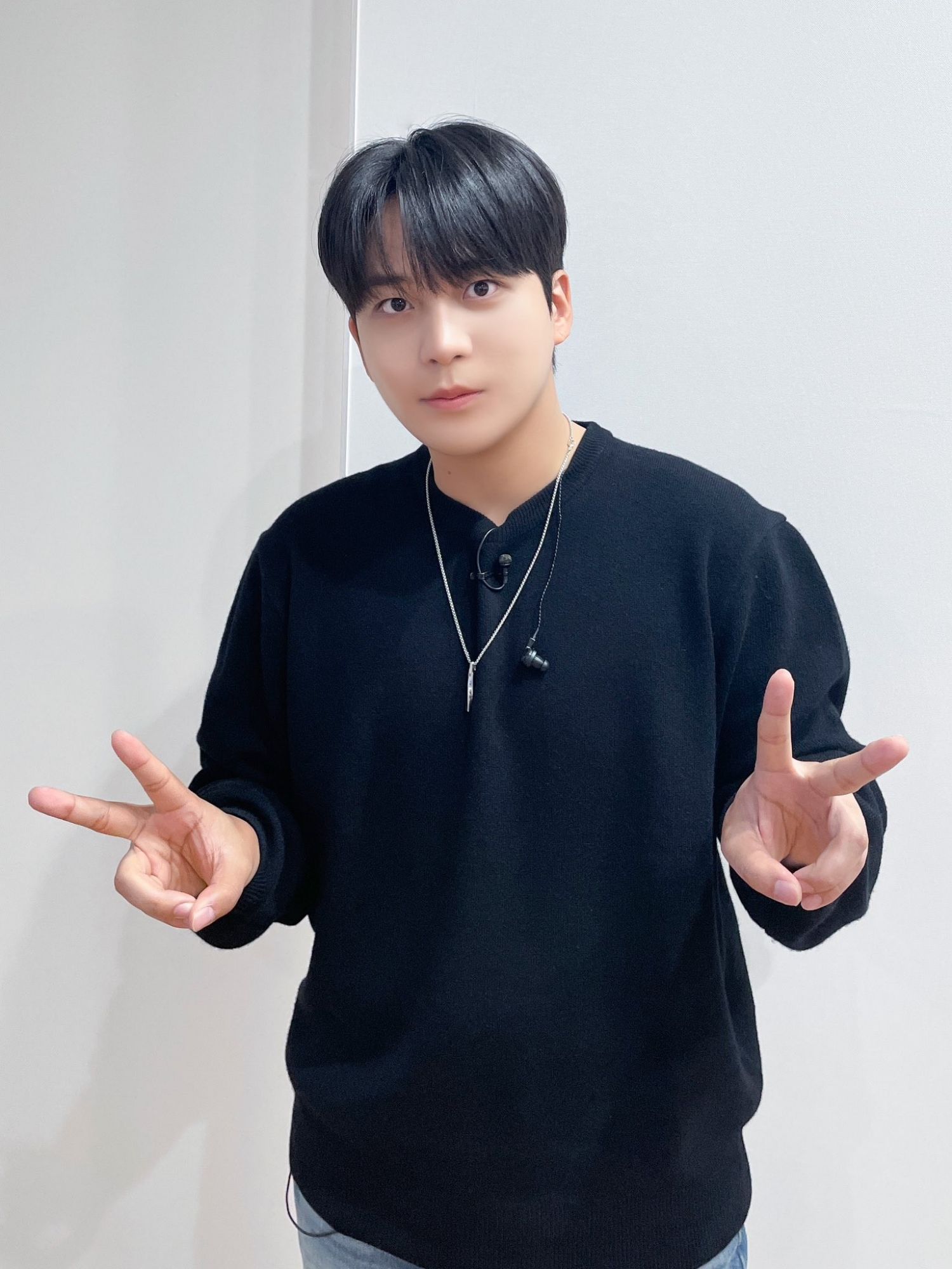 Behind-the-scenes cut of Jongho (ATEEZ)