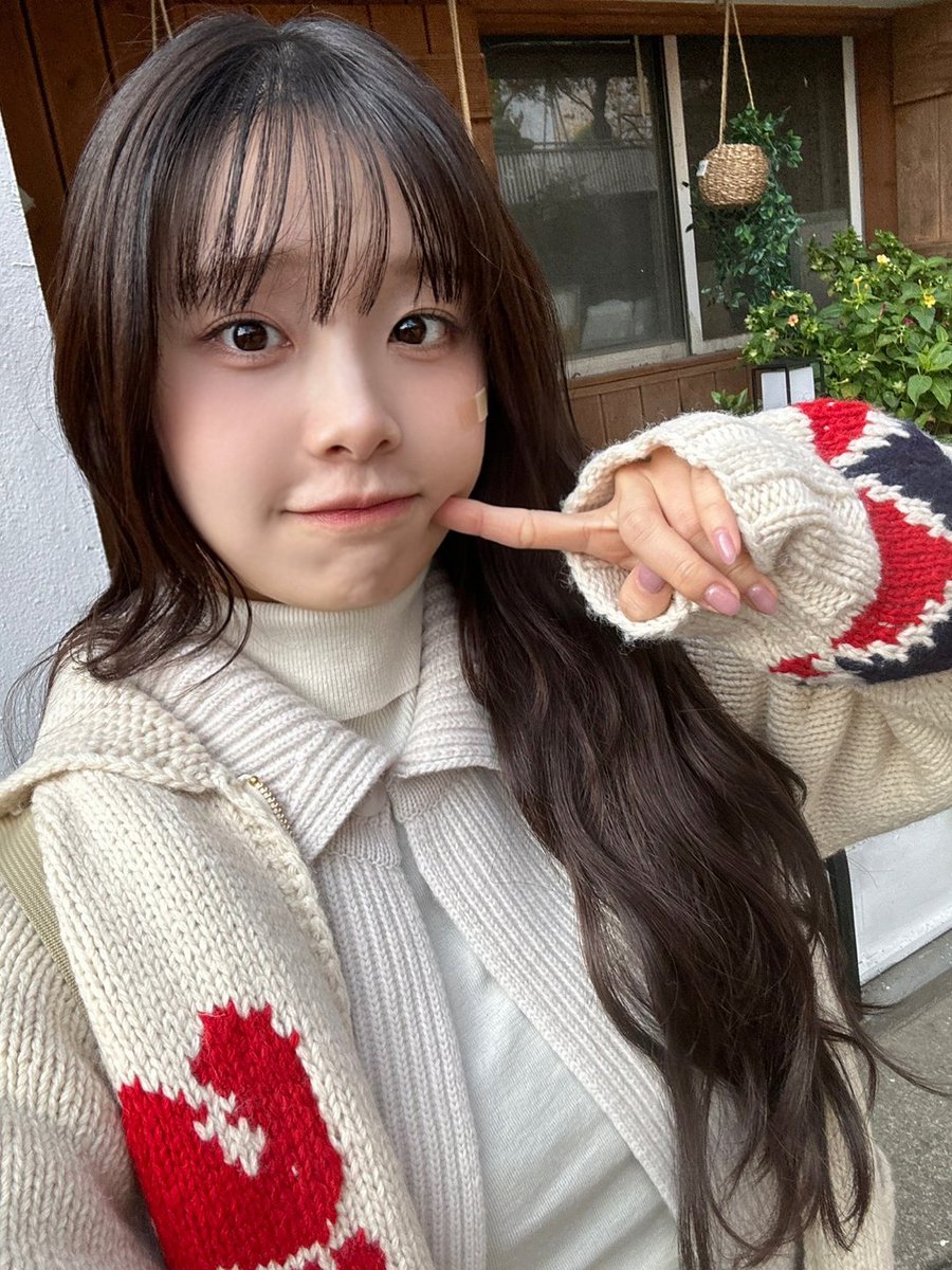 Latest photo of Chuu