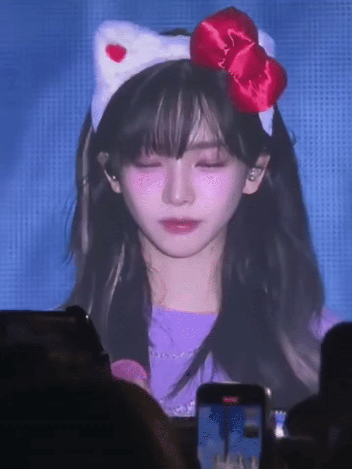 Karina (aespa)的最新照片
