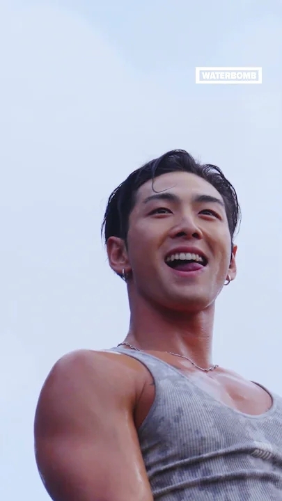 Behind-the-scenes cut of Baekho