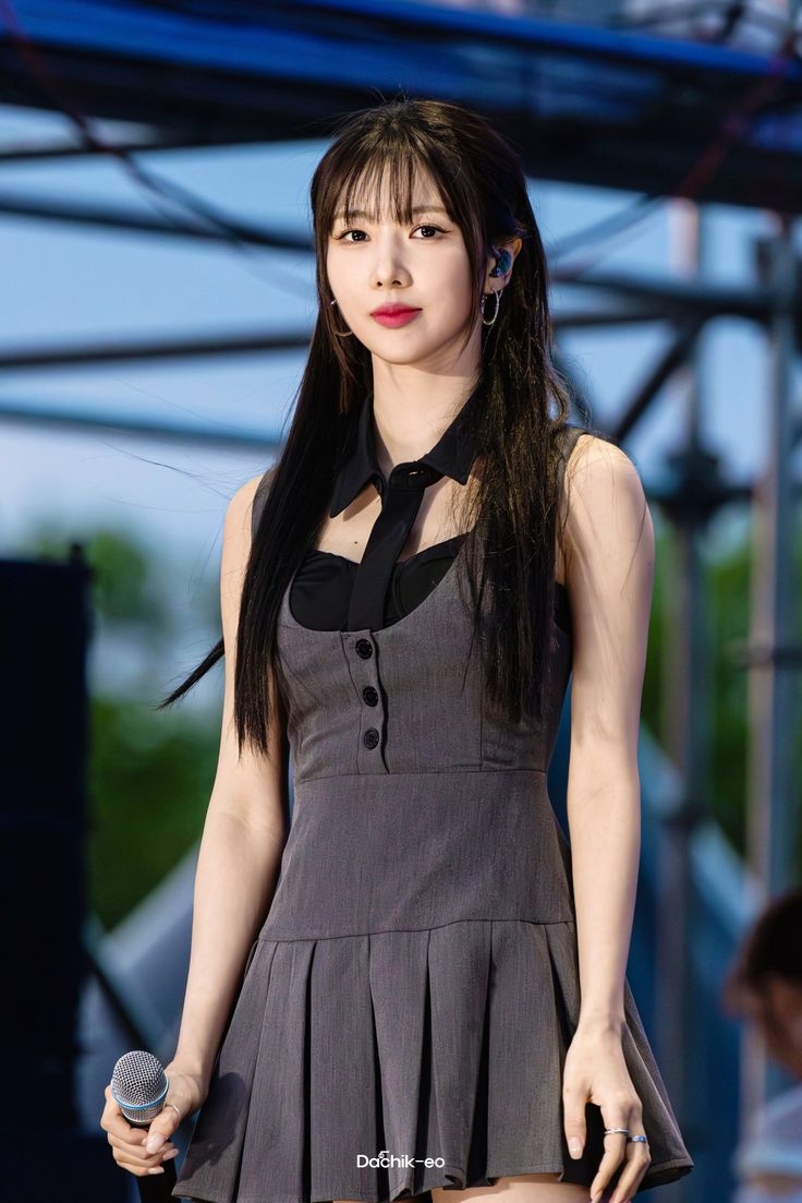 Recent activity shot of Yoohyeon (DREAMCATCHER)