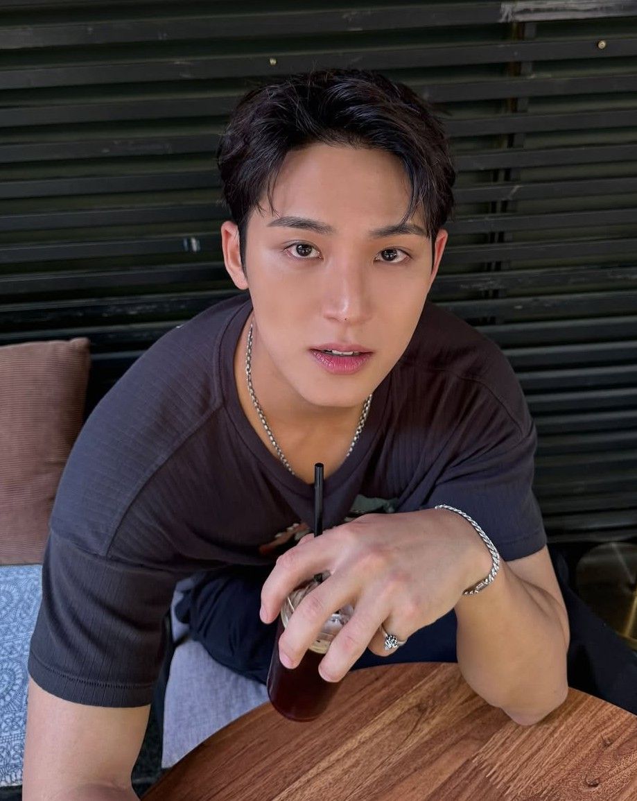 Recent activity shot of Mingyu (SEVENTEEN)