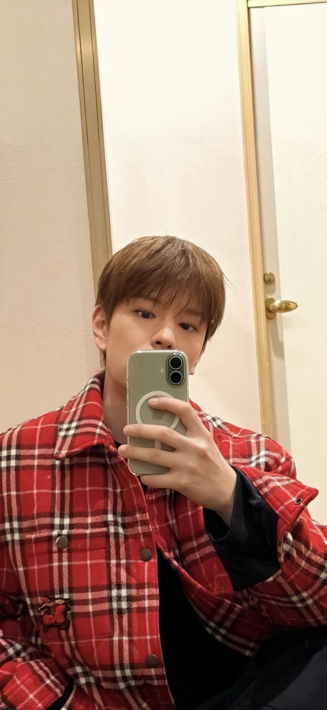 Behind-the-scenes cut of Seungmin (Stray Kids)