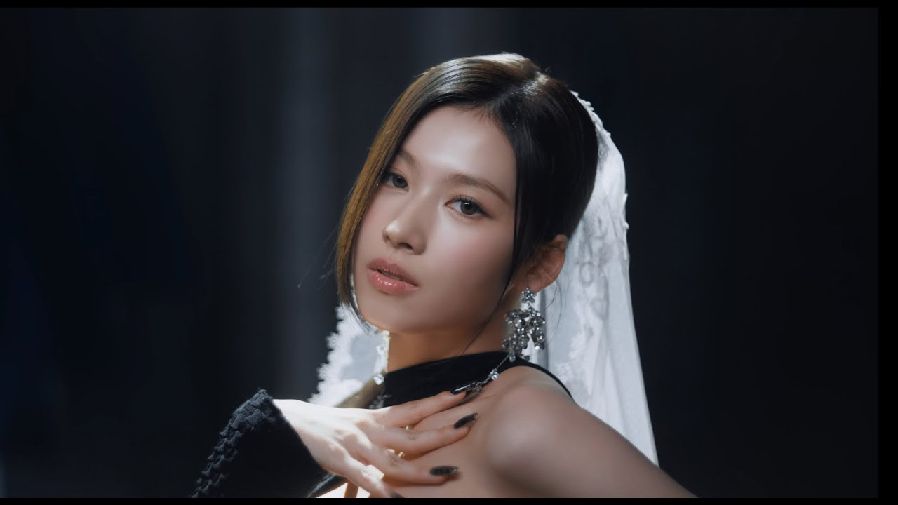 サナ (TWICE)の舞台裏ショット