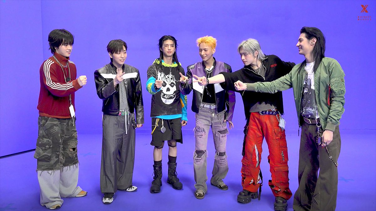 A moment captured by Xdinary Heroes's fan