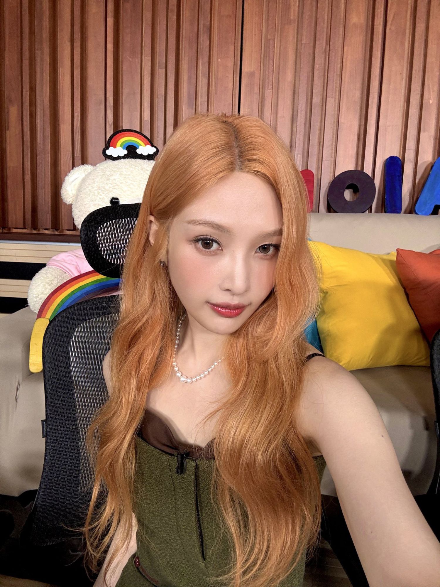 Behind-the-scenes cut of Joy (Red Velvet)