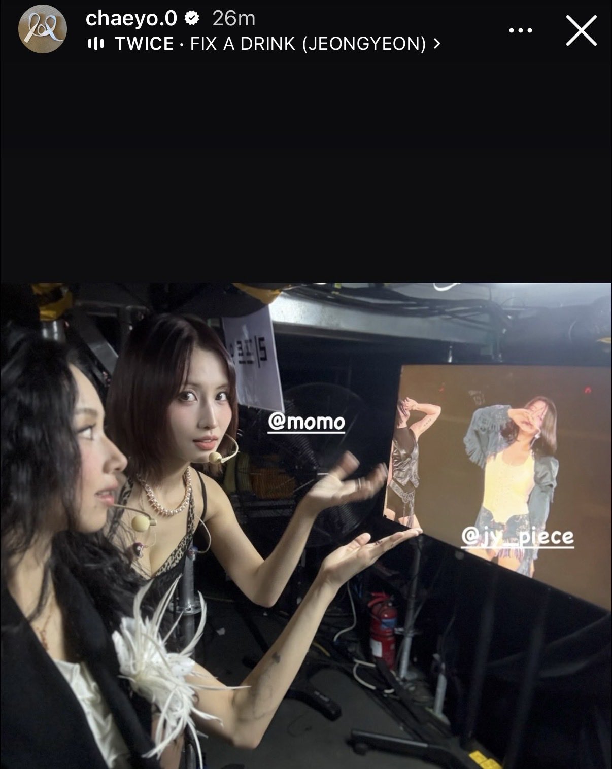 Momen yang diabadikan oleh penggemar Momo (TWICE)