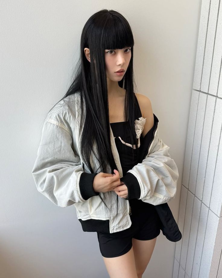 Recent activity shot of Moka (ILLIT)