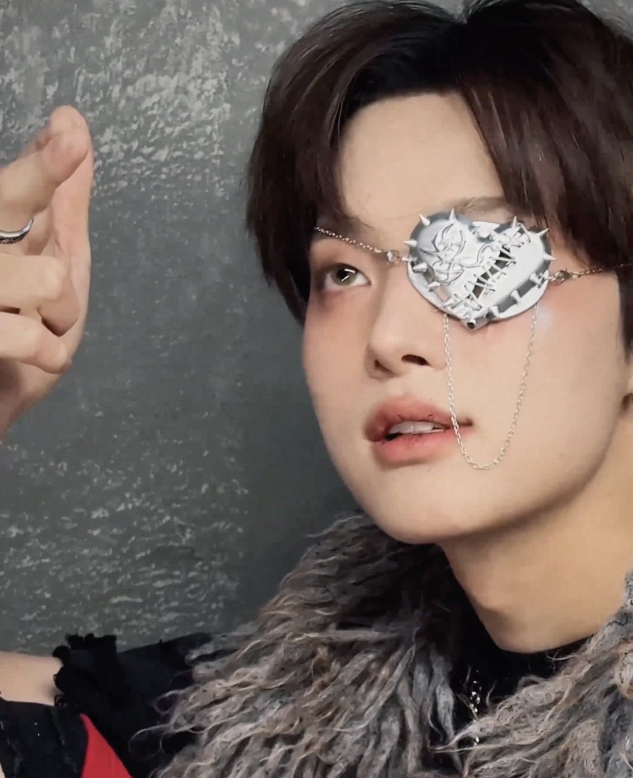 Behind-the-scenes cut of EJ (&TEAM)