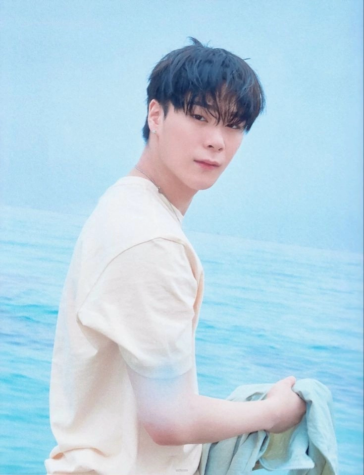 Behind-the-scenes cut of Moonbin (ASTRO)