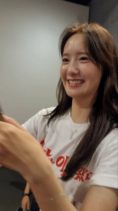 A moment captured by Yoona (Girls' Generation)'s fan