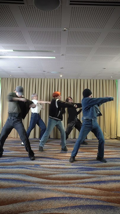 崔傘 (ATEEZ)粉絲拍下的瞬間