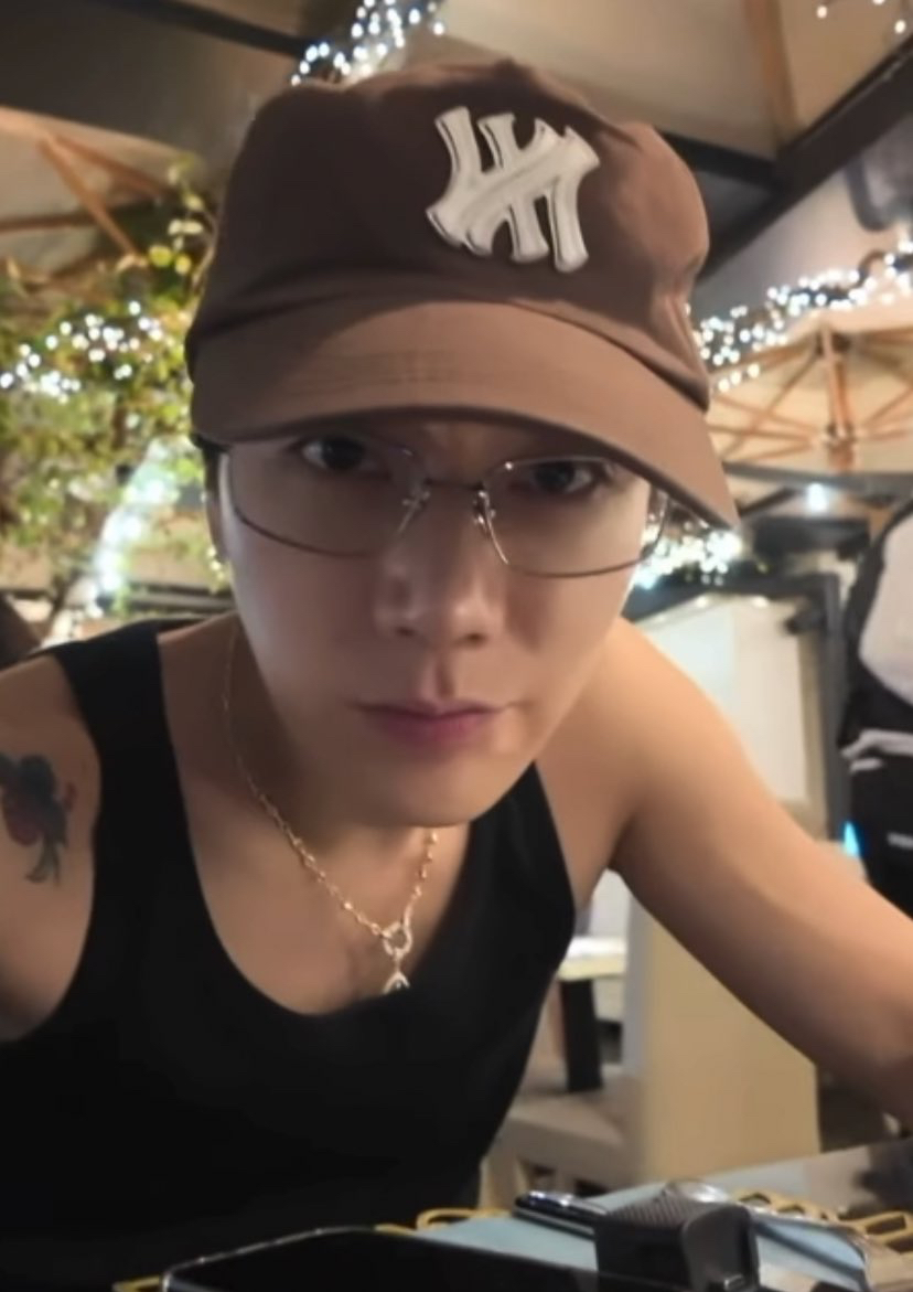 Behind-the-scenes cut of TEN (WayV)